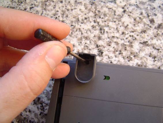 Presionando las patillas